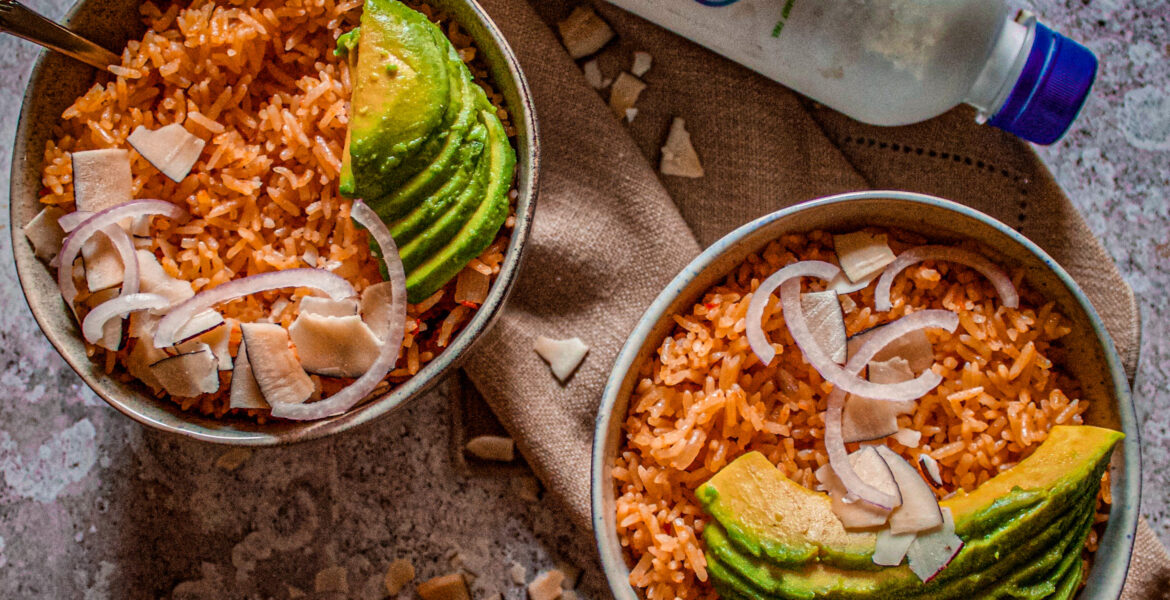 Coconut Jollof Rice feat. Ila Coconut Milk BEST BODY AFRICA